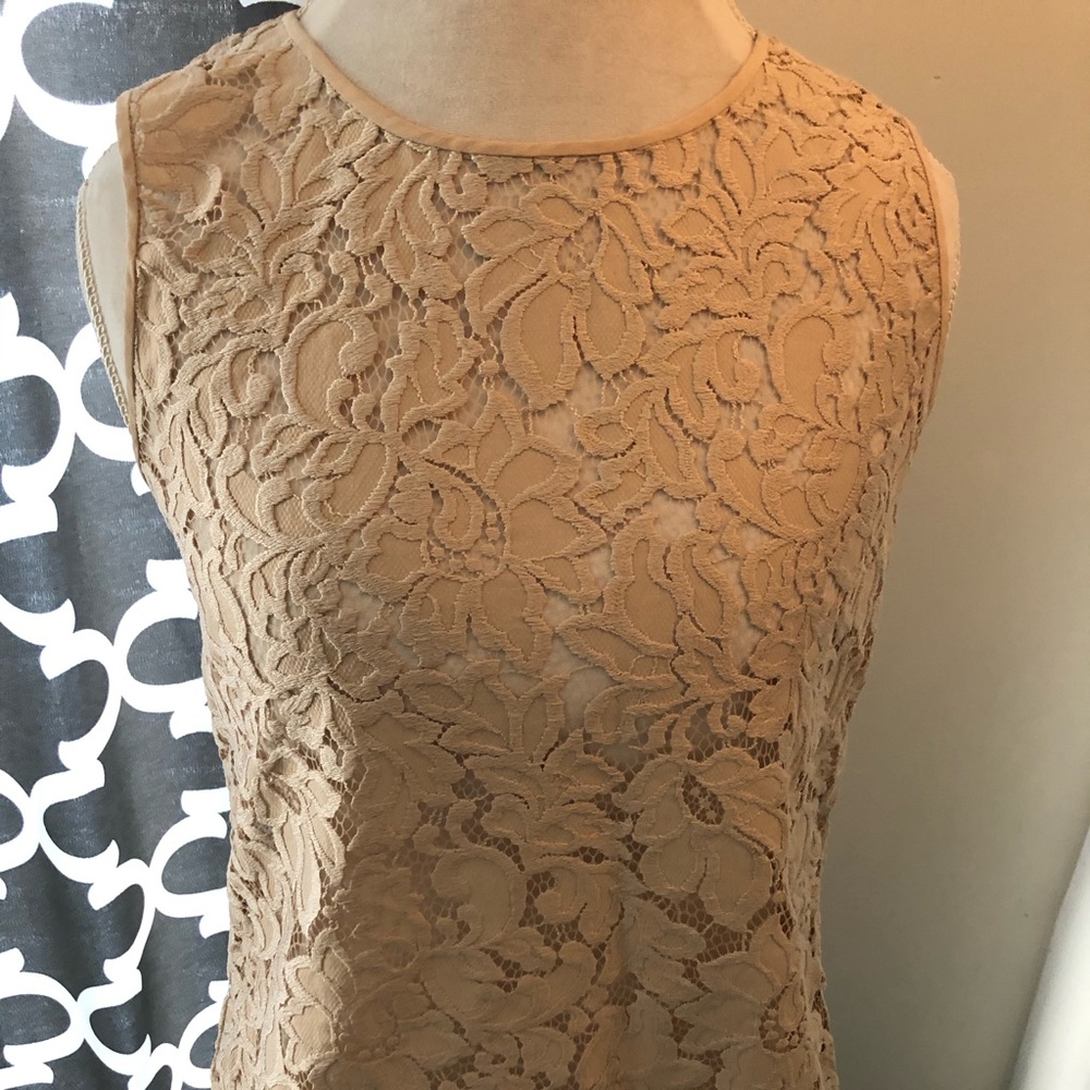 Diane VonFurstenburg Lace Top size 8